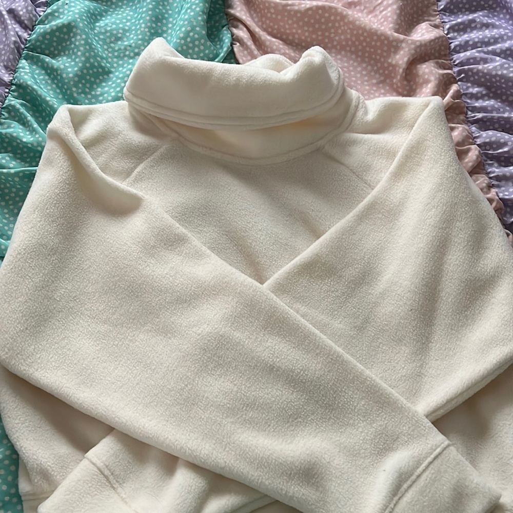 White long sleeve crop top turtle neck, Size L (10-12) in girls